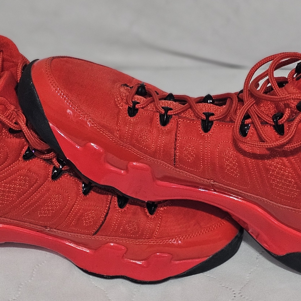 Air Jordan Retro 9 Chile Red